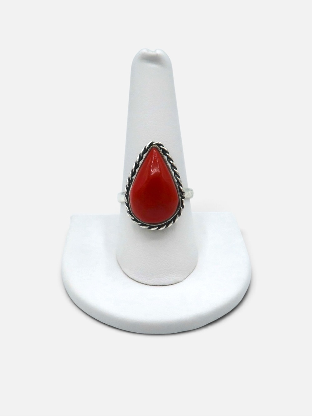 VINTAGE RED CORAL RING - Picture 4 of 4
